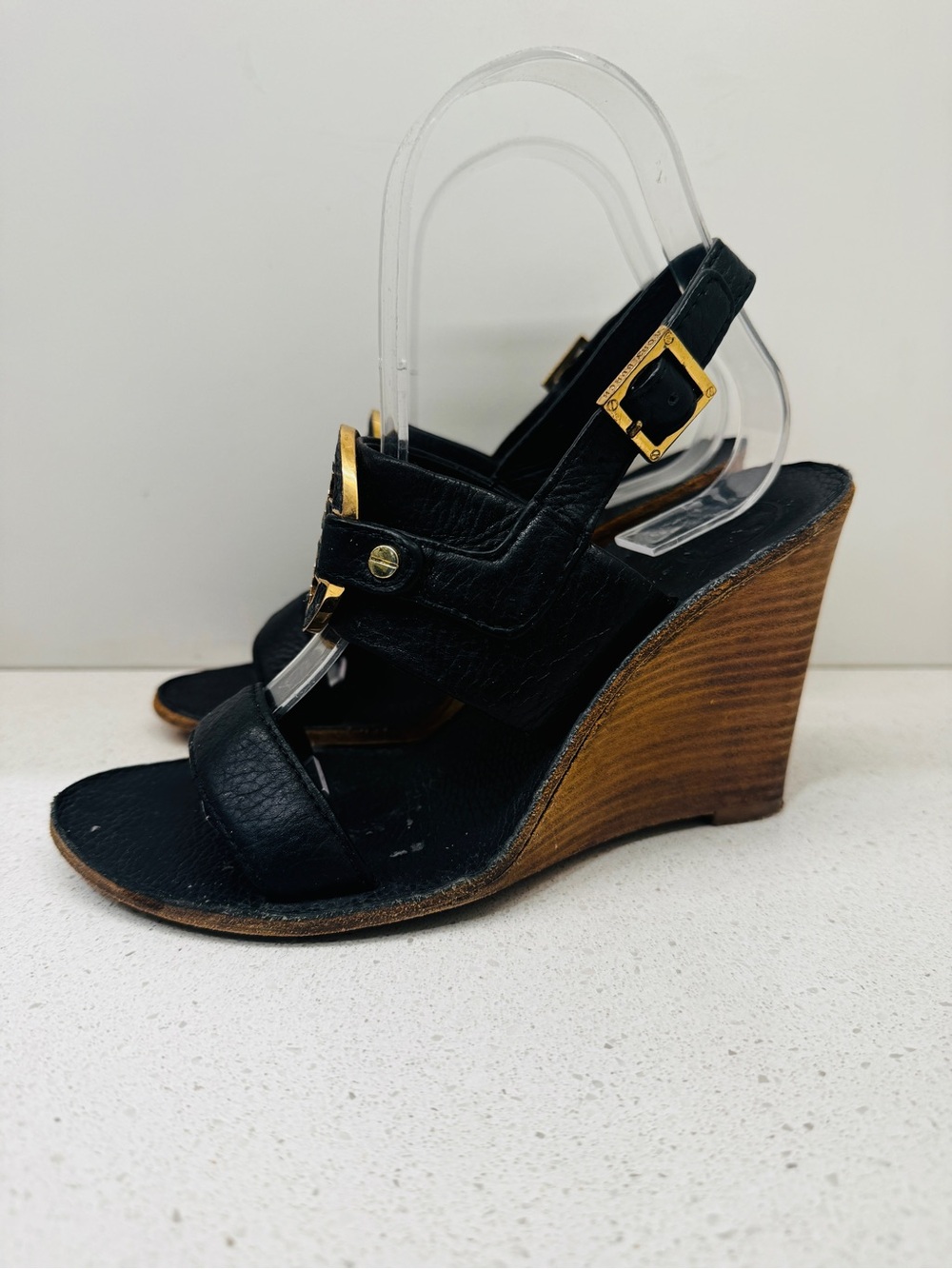 Tory Burch Amanda Slingback Sandals Gold Wedge Heels Double T Medallion Sz 6.5